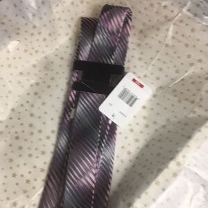 Van Heusen silk tie